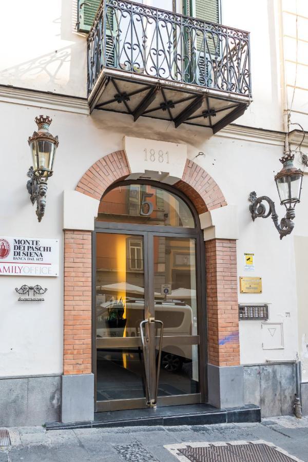 Flower Luxury Affittacamere Napoli